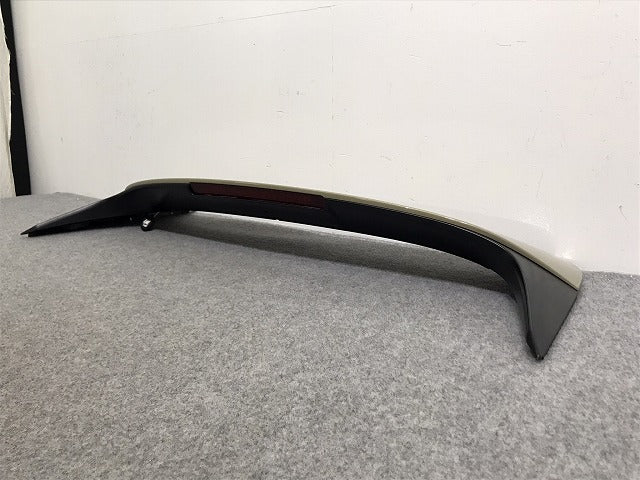 新車外し!ヴェゼル/VEZEL RV3/RV4/RV5/RV6 純正 リアスポイラー/ルーフスポイラー/ウィング ストップランプ付き 74900-3M0 YR656P(128009)