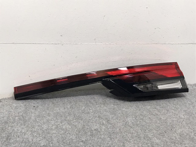 ノート NOTE E13/SNE13 純正 右 テールランプ/フィニッシャーランプ ハロゲン 刻印S ICHIKOH D270/26550 6XK5A 日産(128027)