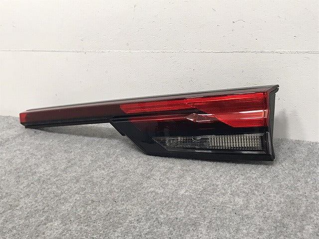 ノート NOTE E13/SNE13 純正 右 テールランプ/フィニッシャーランプ ハロゲン 刻印S ICHIKOH D270/26550 6XK5A 日産(128027)