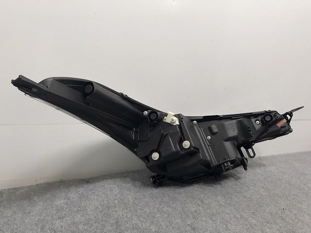 C-HR/CHR ZYX10/ZYX11/NGX50/NGX10 純正 前期 左 ヘッドライト/ランプ LED 刻印4 KOITO 10-101 トヨタ(128047)