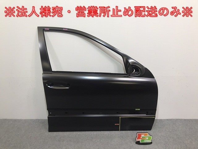 新品!Cクラス W203/2000-2007 純正 右フロントドア 203720020567 未塗装 メルセデスベンツ(128376)