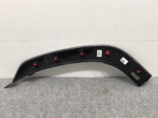 新車取り外し!ランドクルーザー/ランクル FJA300W/VJA300W 純正 右リア フェンダーアーチモール/オーバーフェンダー  75077-60060/1/2 ブラック 202(128380)