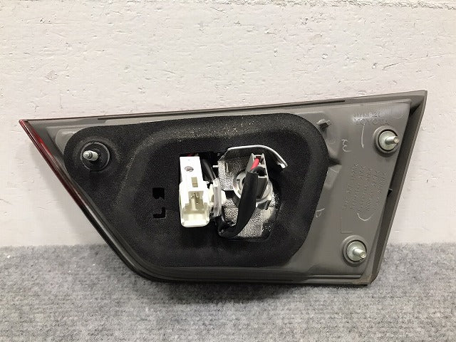 マークX 130系/GRX130/GRX133/GRX135 純正 中期 左 テールランプ/フィニッシャーランプ LED KOITO 22-361 81590-22160 トヨタ(128429)
