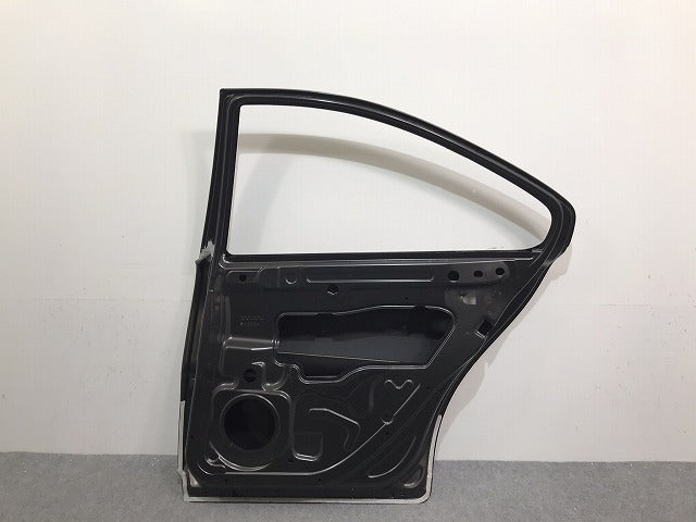 新品!S60 RB系 純正 右 リア ドア V30796489/30796489 未塗装 ボルボ(128479)