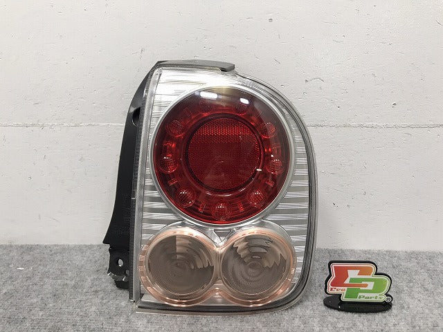 アルト ラパン ショコラ HE22S 純正 右 テールランプ/ライト/レンズ LED TOKAIDENSO 35603-85K1 35650-85KA1 スズキ(128626)