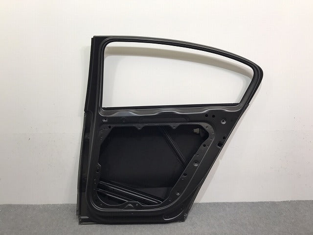 新品!パサート 3C/2006-2011 純正 右 リア ドア 3AE 833 312 3C5833056H 未塗装 フォルクスワーゲン(128798)