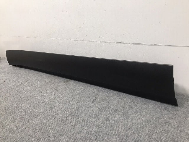 新車取り外し!クラウン/クロスオーバー TZSH35/AZSH35 純正 左フロントドア サイドパネル/アンダーパネル 75074-30020 素地 トヨタ(128845)