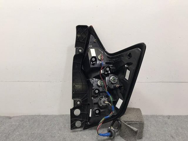 ノート E12/HE12/NE12/SNE12 純正 後期 左 テールランプ/ライト/レンズ LED ICHIKOH D202/26555-5WK0A 日産(128901)