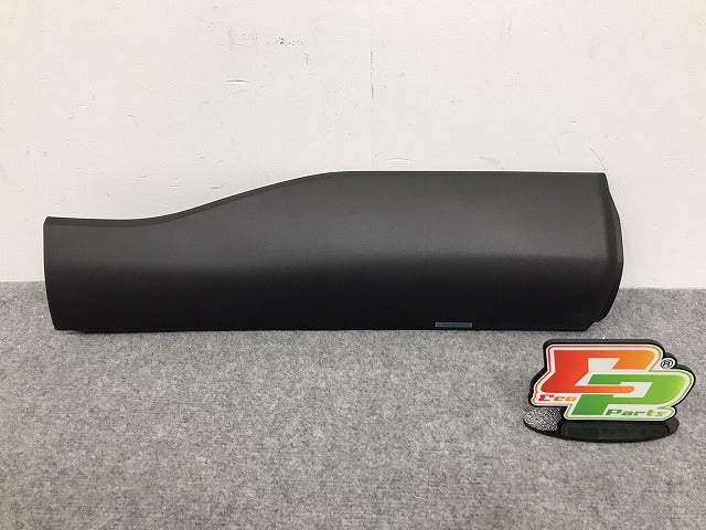 新車取り外し!カローラ/クロス ZSG10/ZVG11/ZVG15 純正 右 リアドア サイドパネル/マッドガード 75741-16570/75077-16010 素地 トヨタ(128972)