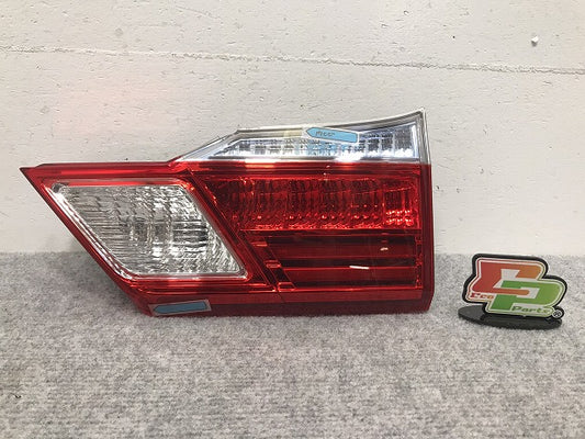 グレイス GM4/GM5 純正 右 テールランプ/ライト/レンズ フィニッシャーランプ LED KOITO 226-18241 ホンダ(128993)