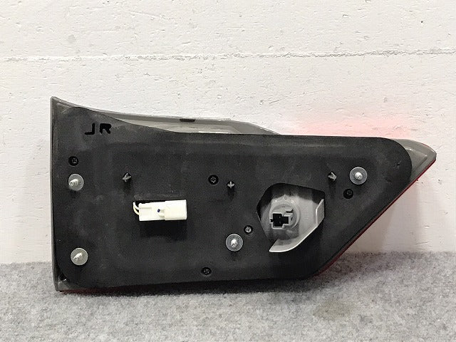 グレイス GM4/GM5 純正 右 テールランプ/ライト/レンズ フィニッシャーランプ LED KOITO 226-18241 ホンダ(128993)