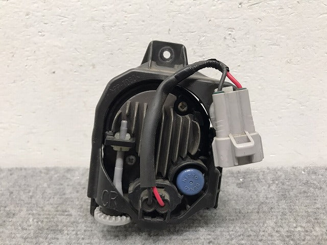ダイハツ/トヨタ/ホンダ/スバル/スズキ 汎用 LA150S LA800S/M900A/ZN6/JF1/ZC6/MK53S MR52S 純正 右 フォグランプ LED 114-11092R(129197)