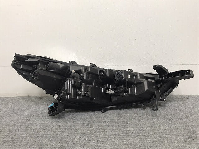 カローラ/クロス ZSG10/ZVG11/ZVG15 純正 左 ヘッドライト/ランプ LED レベライザー 刻印Z HASCO 16-177 トヨタ(129274)