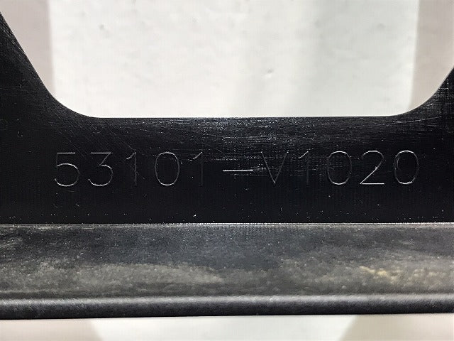 新車取り外し!ノア/SG/SZ 90系/ZWR90W/ZWR95W/MZRA90W/MZRA95W 純正 フロント グリル カメラ穴付 53101-V1020/53112-V1020(129291)
