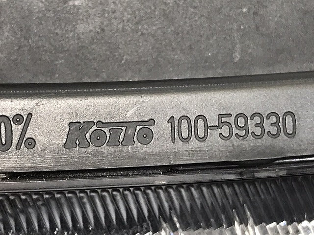 ソリオ MA26S/MA36S/MA46S 純正 右 ヘッドライト/ランプ ハロゲン レベライザー KOITO 100-59330 スズキ(129300)
