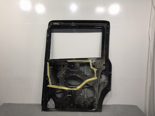 セレナ/ハイウェイスター C26/FC26/FNC26/HFC26/FPC26/FNPC26 純正 右 スライド ドア バイザー付 ダイヤモンドブラック G41 日産(129374)