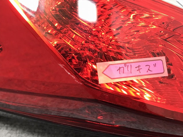 C-HR/CHR ZYX10/ZYX11/NGX50/NGX10 純正 左 テールランプ/ライト/レンズ ハロゲン 外側 KOITO 10-102 81561-10380 トヨタ(129381)