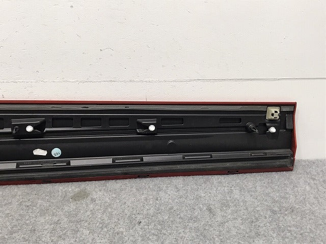 Q2 81A GACHZ/GACZE/GADFG/GADPC 純正 左フロントドア サイドパネル/ドアモール 81A.853.959.B/81A853959B オレンジ LY2Z アウディ(129417)