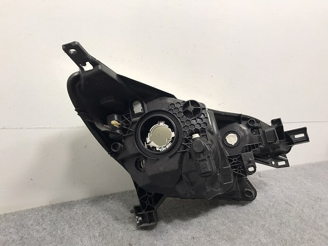 ノート/NOTE E12/HE12/NE12/SNE12 純正 前期 左 ヘッドライト/ランプ ハロゲン ICHIKOH 1868/26060 3VA5A 日産(129432)