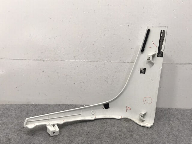 新車外し!キャンター 9代目/2020年- 標準 純正 右 ヘッドライトベゼル/コーナーパネル ML310761 ナチュラルホワイト 三菱ふそう(129606)