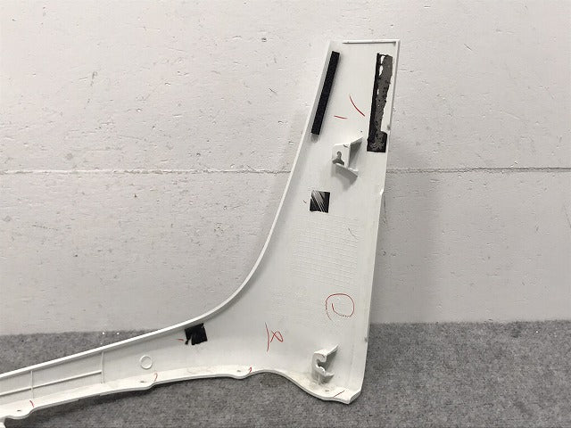 新車外し!キャンター 9代目/2020年- 標準 純正 右 ヘッドライトベゼル/コーナーパネル ML310761 ナチュラルホワイト 三菱ふそう(129606)
