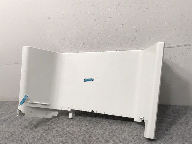 新車外し!17スーパーグレート/10t 2代目/2017年- 純正 右 ウォールステップ アッパーカバー ML231313 ホワイト W31 三菱ふそう(129617)