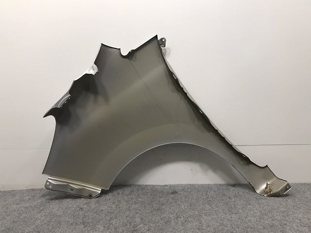 ソリオ/デリカD:2 MA15S/MB15S 純正 右フロントフェンダー シルキーシルバーメタリック Z2S スズキ/三菱(129708)