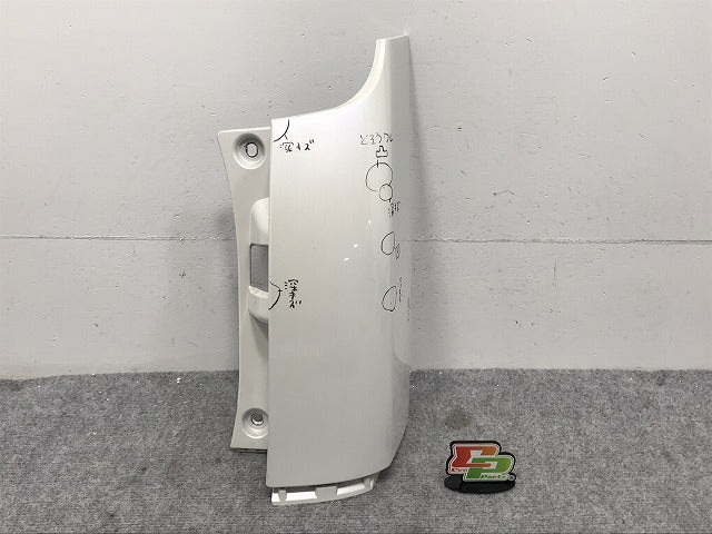 ヴォクシー/ノア/エスクァイア 80系/ZRR 80W/85W/80G/85G ZWR 80W/80G 純正 右 リア コーナーバンパー/アッパーカバー 52165-28010 070(129847)