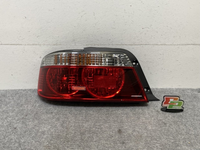 新品!チェイサー GX100/GX105/JZX100/JZX101/JZX105 純正 後期 左 テールランプ ハロゲン ICHIKOH 22-285 81561-2A040 トヨタ(130082)