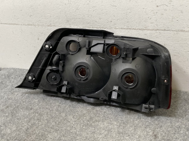 新品!チェイサー GX100/GX105/JZX100/JZX101/JZX105 純正 後期 左 テールランプ ハロゲン ICHIKOH 22-285 81561-2A040 トヨタ(130082)