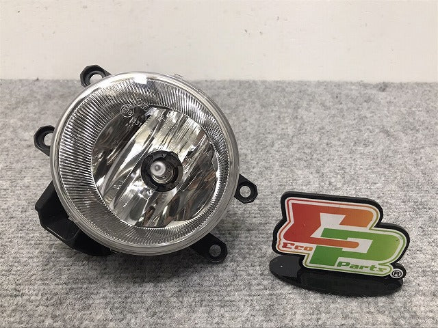 新車外し!トヨタ 汎用 アルファード/ヴェルファイア/ノア/ヴォクシー/アクア/プリウス 等 純正 左 フォグランプ/フォグライト 12-580(130118)