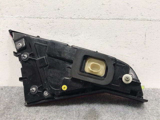 A8(D4) クワトロ 4H系/2014-2018 純正 後期 右 テールランプ/フィニッシャーランプ LED 4H0.945.094.K アウディ/Audi(130123)