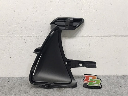 新品!IS 30/ASE30/AVE30/AVE35/GSE31 2016-2019 純正 中期 右 フォグカバー/フォグランプカバー 53112-53330 5311253330 レクサス(130127)