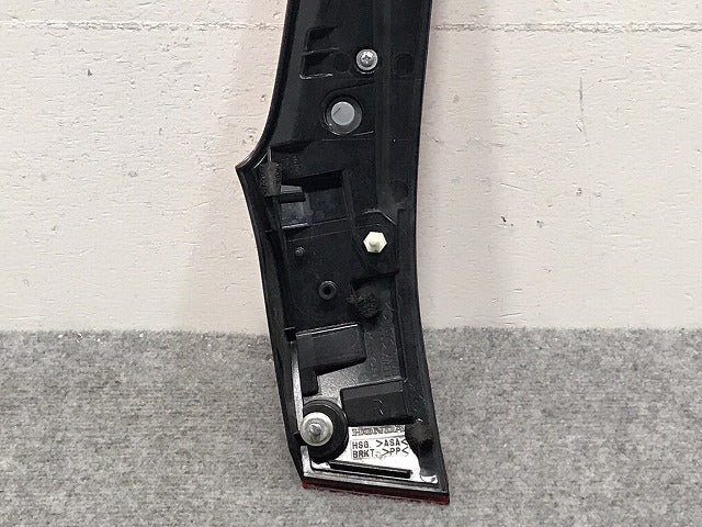 フィット/FIT GK3/GK4/GK5/GK6 純正 右 テールランプ/フィニッシャーランプ ハロゲン STANLEY W1693 ホンダ/HONDA(130143)