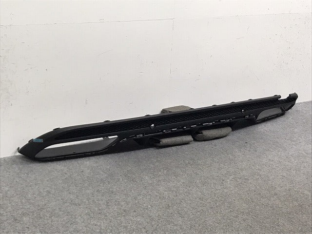 新品!Cクラス セダン W205 AMG 純正 リアバンパーガーニッシュ ロアカバー アンダー A 205 885 64 38 2058856438 メルセデスベンツ(130234)