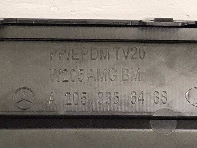 新品!Cクラス セダン W205 AMG 純正 リアバンパーガーニッシュ ロアカバー アンダー A 205 885 64 38 2058856438 メルセデスベンツ(130234)