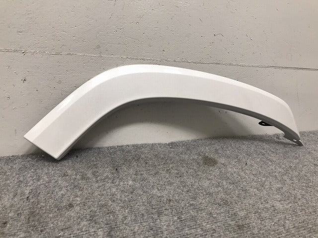 新車取り外し!ランドクルーザー/ランクル FJA300W/VJA300W 純正 右リア フェンダーアーチモール/オーバーフェンダー 75077-60060 プレシャスホワイトパール(130241)