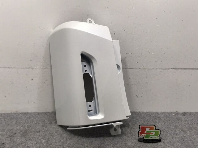 セレナ ハイウェイスター/ルキシオン/X/XV/C28/NC28/FC28/FNC28/GC28/GFC28 純正 左リア コーナーカバー/アッパー 85231 7DF0H QBE(130248)