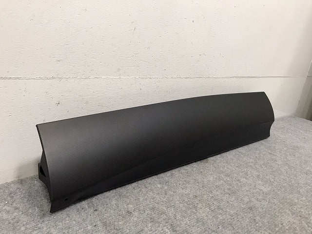新車取り外し!クラウン/クロスオーバー TZSH35/AZSH35 純正 右リアドア サイドパネル/アンダーパネル 75077-30030 素地 トヨタ(130359)