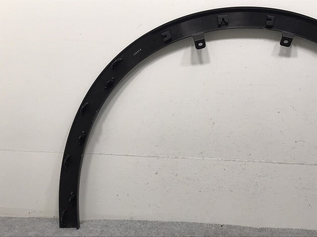 新車取り外し!クラウン/クロスオーバー TZSH35/AZSH35 純正 右フロント フェンダーアーチモール/オーバーフェンダー 75601-30130 素地 トヨタ(130415)