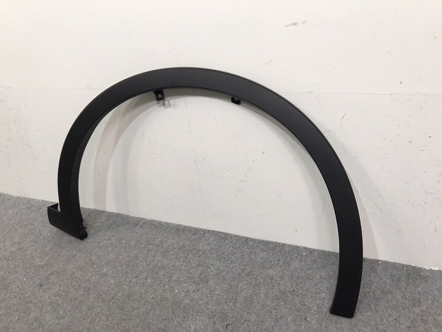新車取り外し!クラウン/クロスオーバー TZSH35/AZSH35 純正 右フロント フェンダーアーチモール/オーバーフェンダー 75601-30130 素地 トヨタ(130419)