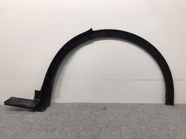 新車取り外し!クラウン/クロスオーバー TZSH35/AZSH35 純正 右リア フェンダーアーチモール/オーバーフェンダー 75605-30210 素地 トヨタ(130420)