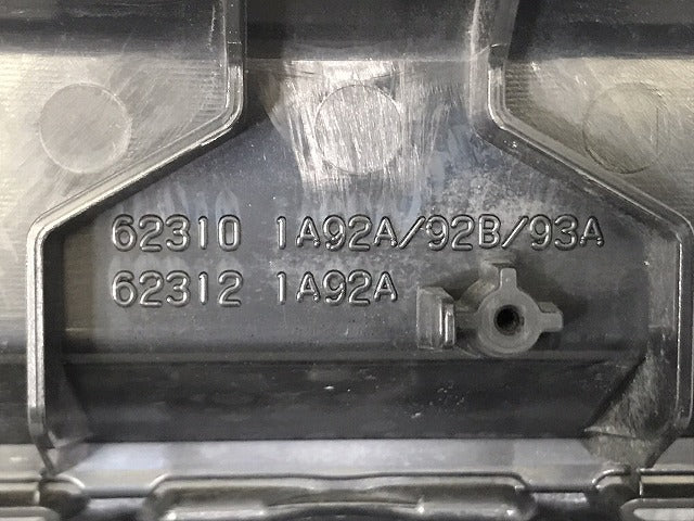 ノート/NOTE E12/HE12/NE12/SNE12 純正 中期 フロント グリル/ラジエーターグリル 62310 5WC0A/3A メッキ 日産(130441)