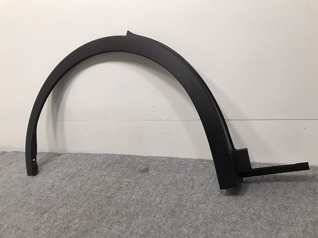 新車取り外し!クラウン/クロスオーバー TZSH35/AZSH35 純正 右リア フェンダーアーチモール/オーバーフェンダー 75605-30210 素地 トヨタ(130463)