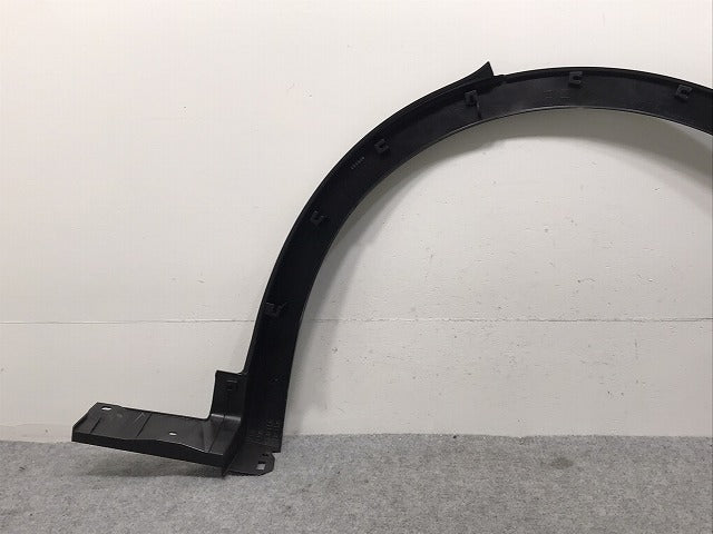 新車取り外し!クラウン/クロスオーバー TZSH35/AZSH35 純正 右リア フェンダーアーチモール/オーバーフェンダー 75605-30210 素地 トヨタ(130463)