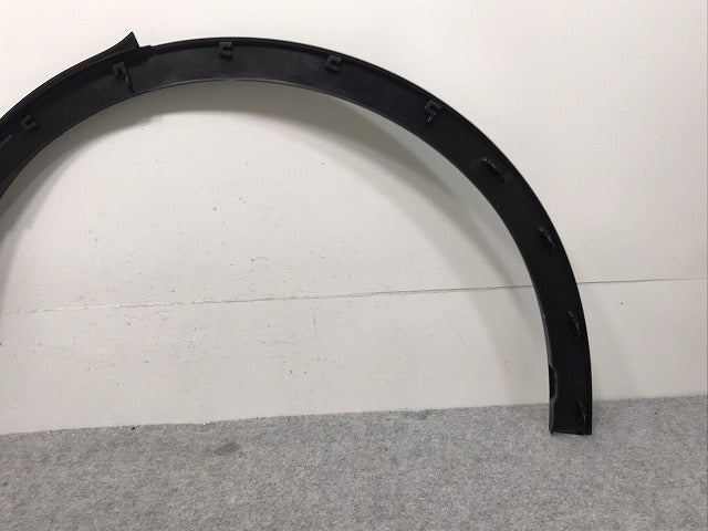 新車取り外し!クラウン/クロスオーバー TZSH35/AZSH35 純正 右リア フェンダーアーチモール/オーバーフェンダー 75605-30210 素地 トヨタ(130463)