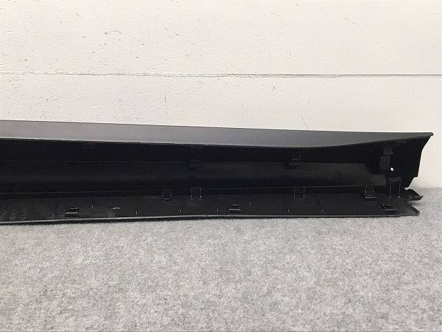 新車取り外し!クラウン/クロスオーバー TZSH35/AZSH35 純正 左フロントドア サイドパネル/アンダーパネル 75074-30020 素地 トヨタ(130468)