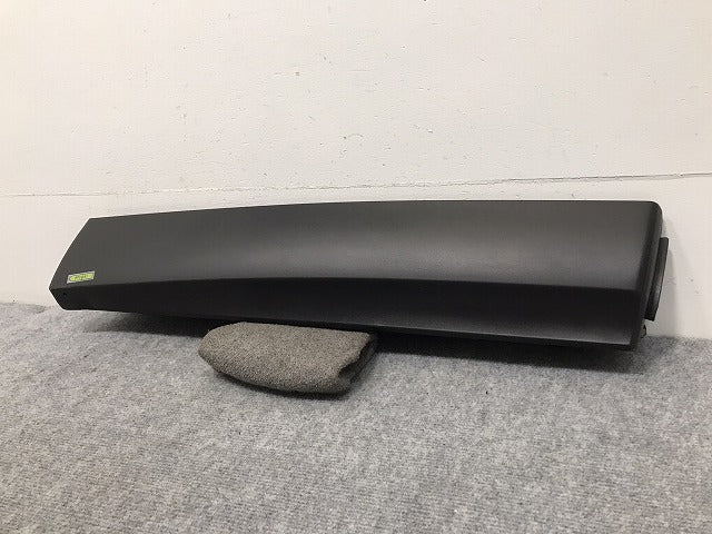 新車取り外し!クラウン/クロスオーバー TZSH35/AZSH35 純正 右リアドア サイドパネル/アンダーパネル 75077-30030 素地 トヨタ(130478)