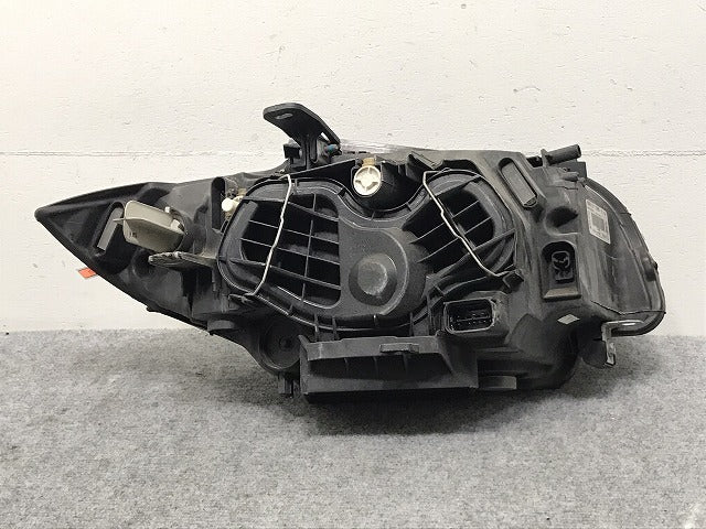 1シリーズ E87 純正 左 ヘッドライト ランプ 光源不明 VALEO 63.11 7249651-01 BMW(130590)