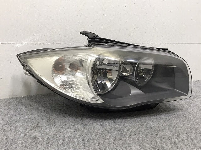 1シリーズ E87 純正 右 ヘッドライト ランプ 光源不明 VALEO 63.11 7249652-01 BMW(130591)